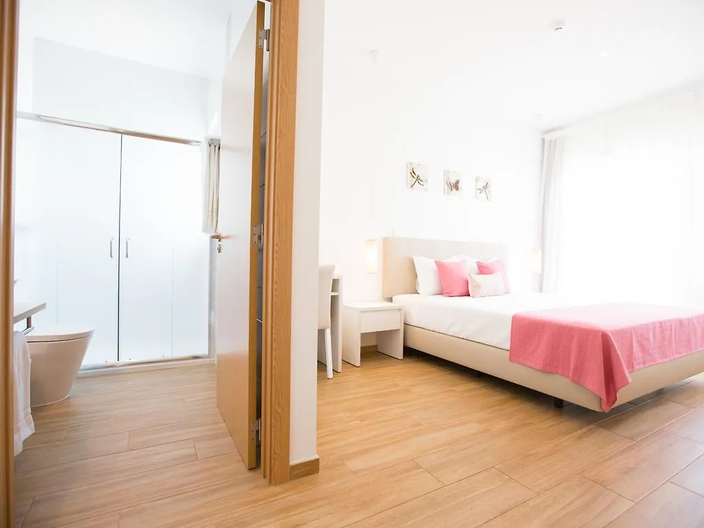 Tavira Monte Guest House 0*,